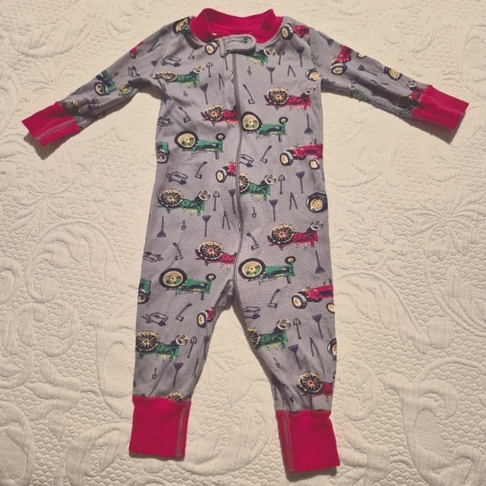 Hanna Andersson boys size 60 or 6-9 months 1 piece pajama gray tractor design